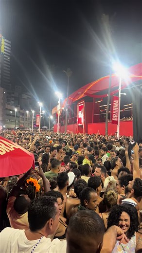 Navio Pirata no Carnaval: A Experiência Baiana Inesquecível