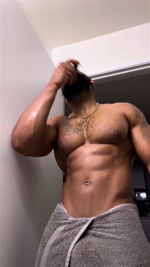 Keith D Washington on Instagram: "Good morning. @boohoomanofficial #goodmorning #pov #lifestyle #streetstyle #style"