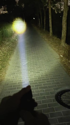 Wow Zoomable LED #EDC #powertac #flashlight #outdoors #zoom