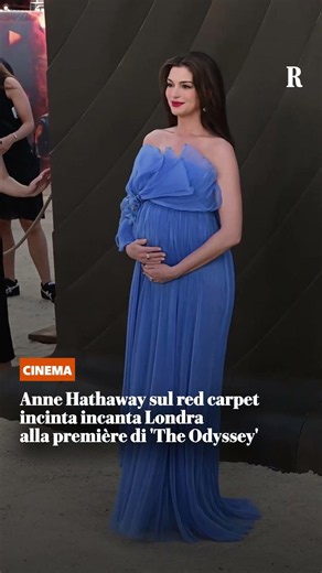 Anne Hathaway incanta Londra alla première di The Odyssey