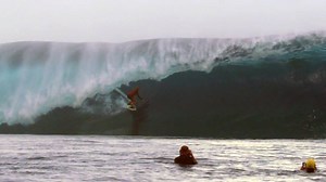 Bethany Hamilton takes on one of surfing’s greatest challenges – Teahupoo. | mySURF.tv