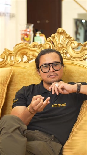 Chipped tooth? Teeth gap bothering you! Composite bonding might be the quick fix for you! In just one visit,we can reshape and make your tooth/teeth beautiful again! It’s like photoshop for your smile in a few minutes or hours (depends on the case) Note that results may vary and consultation must be done first to know if this treatment is suitable for your case 🦷 #apostoldentalcosmeticcenter #makatidentist #veneers #veneersph #veneersphilippines #dentistph #pinoydentist #dentistwithaheart #smil