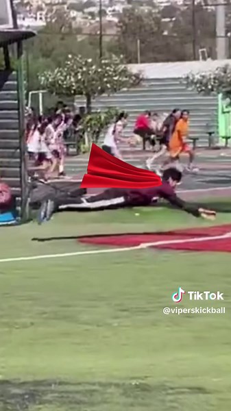 Superman 🫡 #futbeis #viperskickball #kickingball #kikimbol🏐 #kickball #kickerball #lkemexico