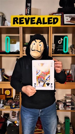 51K views · 262 reactions | Amazing Card Trick! THE HOLE 彩 #magic #foryou #tricks #magician #magictricks | The Mask Magic Tricks | Facebook