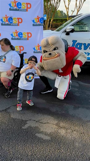 182K views · 4K reactions | Hairy Dawg push up challenge! Georgia Football at ESP Aaron Murray BigBallForeAll #golftournament2024 | Nick Smith | Facebook