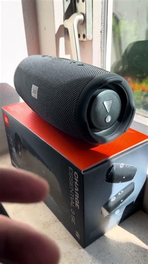 JBL Charge essential 3 SE starting up