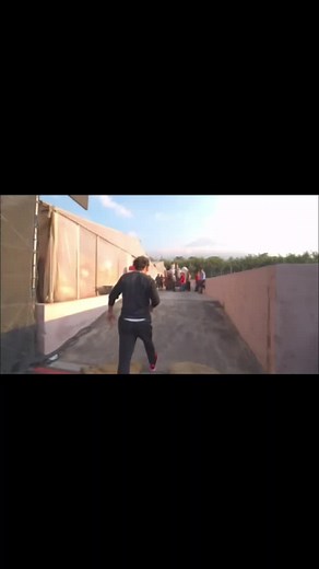 ARJONA INVITA A LOS OBREROS A VER EL SHOW ANTES QUE A NADIE. #RicardoArjona #mundoArjona #FandeArjona #Arjoneana