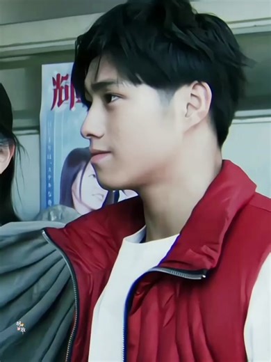 Em Bé Nạn Nhân Của Báo Vàng trong Movie Kingoh Gervskyoryuger