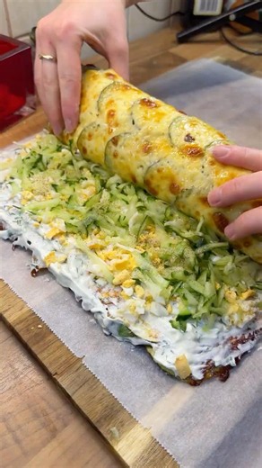 🥒 Knusprige Zucchini-Käse-Rolle – einfach, gesund und unglaublich 😋