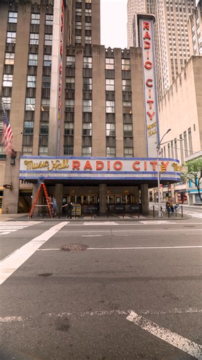 INCOMING ⏩ another 3 show weekend with Hugh Jackman! 🙌 Great seats still available for this Fri and Sat! Get tickets NOW. 🎟: go.radiocity.com/HughJackman | Radio City Music Hall