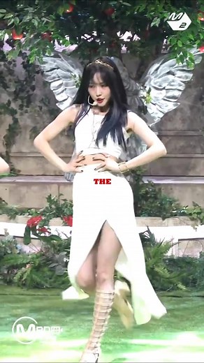 Starlight 🧚‍♀️ (@starlightfyi) - GFriend Yuju Lotte World Performance Highlights | SBS Gayo Daejun 2020