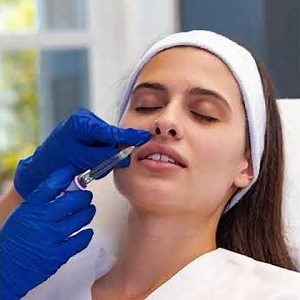 Αποκτήστε Όμορφα, Σαρκώδη Χείλη με την εφαρμογή Υαλουρονικού Οξέος στα Vivify!