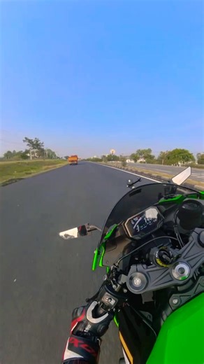 Kawasaki Ninja ZX6R Raw Highway Cornering Pure Supersport Feel #viral #tranding #shortsfeed #travel