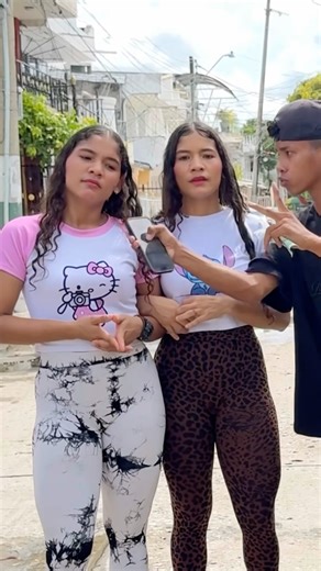 How many fingers are there on 15 hands? 🤔🤔🤔