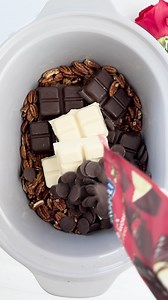 Slow Cooker Chocolate Caramel Pecan Clusters #holidaygifting #slowcooker #fooddolls | Food Dolls