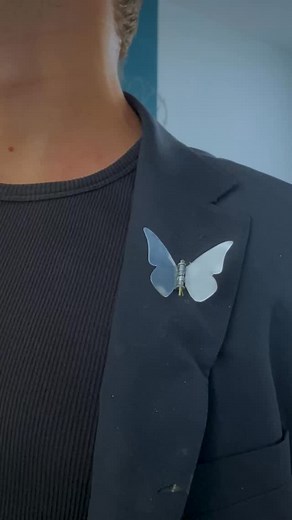 I made a detailed tutorial on how to make my mechanical butterfly brooch yourself. If you’re interested in getting this tutorial, write a comment saying “tutor” #jewellery #joyas #accessories #accesorios #design #diseño #art #arte #artecontemporaneo #contemporary #brooch #butterfly #mariposa #automata #automaton #mechanical #mecanicaljewelry #joyasmecanicas #mechanism #fashon #moda #dıy #tutorial | Vadim Gordeev