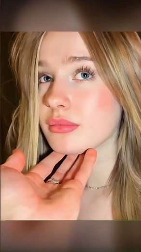 Sexy lips kissing video hot girls #trendingreels #explore #newreels