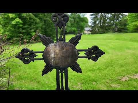 Parikkalan kirkon hautausmaa ja sankarihaudat.