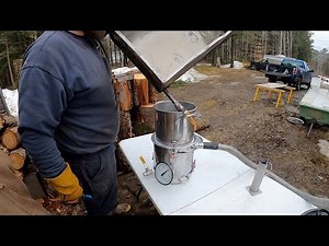 Finishing and vacuum filtering maple syrup