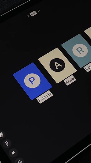 **What Is the PARA Method?** PARA stands for Projects, Areas, Resources, and Archives, and it's a knowledge management framework developed by Tiago Forte. Here's how it works: - **Projects:** These are your immediate, actionable tasks or goals. In PARA, projects are highly focused, and Defter Notes App can help you keep track of project-related notes, ideas, and tasks all in one space. - **Areas:** Areas represent broader areas of responsibility or interest. Think of them as the key areas of you
