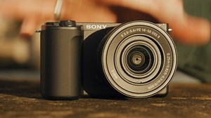 7.1K views · 14 reactions | Take your passion further with the new Sony ZV-E10 II mirrorless vlog camera.  With updated features based on feedback from the creator community, Sony have produced a camera that is more powerful, more intuitive, and more creatively satisfying. ✨ Shop now https://brnw.ch/21wM5Uz | JB Hi-Fi | Facebook