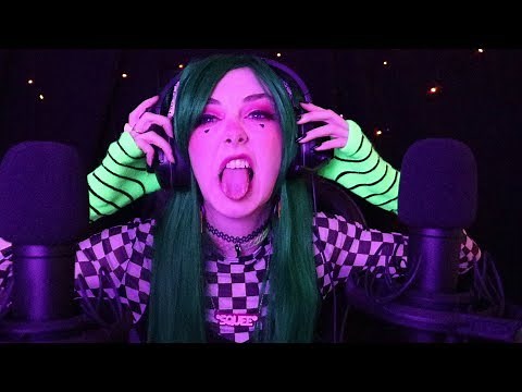 'E-Girl' ASMR