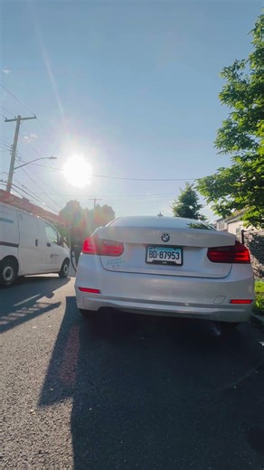 BMW 328i Cold Start With Catless Downpipe.