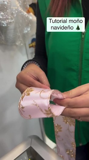 Tutorial de Moño Navideño con Cintas