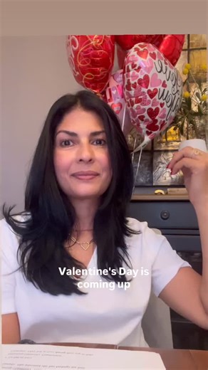 English With Gaby on Instagram: "There are so many expressions related to love and relationships 💕 Here are a few more 👇 💘 To be into someone Meaning: To feel attracted to someone. En español: Sentir atracción por alguien / gustarle a alguien. Example: I think he’s really into her. 💑 To be a thing Meaning: When two people are romantically involved (even if it’s not official). En español: Tener algo / estar saliendo. Example: Are you two a thing? 💑 To date Meaning: To go out with someone rom