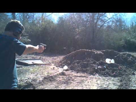 Shooting S&W CS40