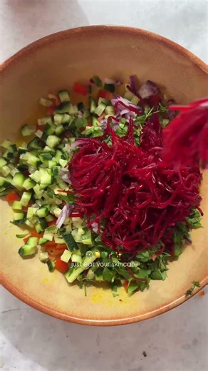 Crispy Quinoa Salat🥗 #vegan #rezept_hub #veganschweiz #eier #rezept #food #kartoffeln #lecker #short