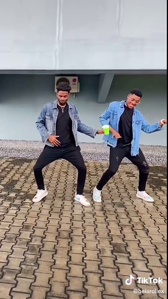 Who else needs some alcohol 🥂vibing with @clevzie @Joeboy #heisrollex #alcohol #tiktok #fyp