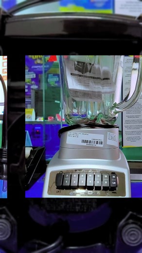 LICUADORA BLACK DECKER PULVERIX A SOLO $974 700W de potencia real, cuchillas de acero de 6 puntas, 12 velocidades pulso. Hielo a nieve, fruta a batido, pan a miga… sin esfuerzo. Jarra de vidrio de 1.5 litros con doble abertura, sirve limpio y sin goteos, motor IntelliFuse y acople metálico con base de goma antiderrapante. PODER, CALIDAD, DISEÑO Y ELEGANCIA TIENE OARA TI ESTA PULVERIX! CONTACTAME AL 7761123607 PARA BRINDARTE MAS DETALLES SOBRE ESTE MAGNÍFICO ARTÍCULO! #licuadora #blackanddecker #