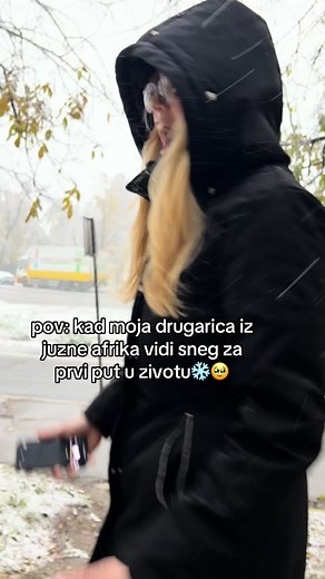 her first time seeing snow shes so cute 😭 @tash🤍 #beograd #balkan #balkantiktok #lfyp #srbijatiktok #serbia🇷🇸 #srbija #southafrica #illu #fyp #fypp