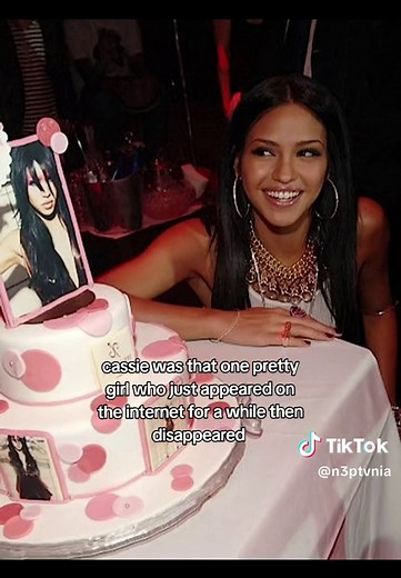 Cassie Ventura: Iconic 2000s Fashion and Beauty Trends