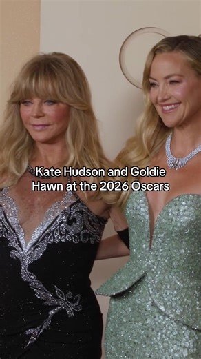@Kate Hudson and #GoldieHawn shared a cute moment at the 2026 #Oscars in Los Angeles. Tap the link in our bio to see every look from the night’s red carpet.