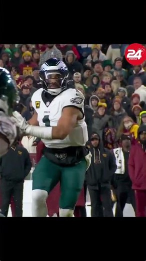 A Perfect Throw. A Perfect Catch. | Commanders vs Eagles Moment