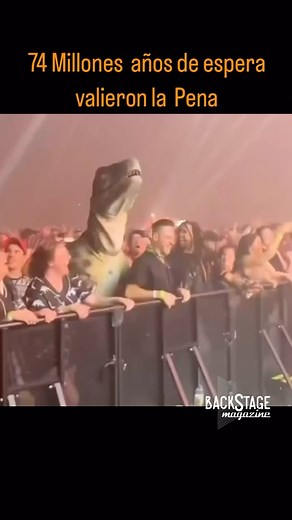 #humor | 74 millones de espera valieron la pena | Backstage Magazine