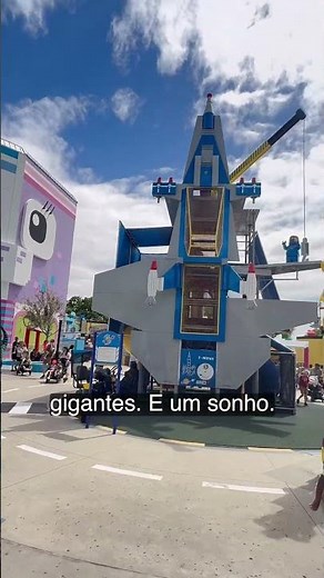 A ENERGIA DESSE LUGAR É SURREAL! 🧱✨ Visitando o LEGO Movie World #guiandopororlando