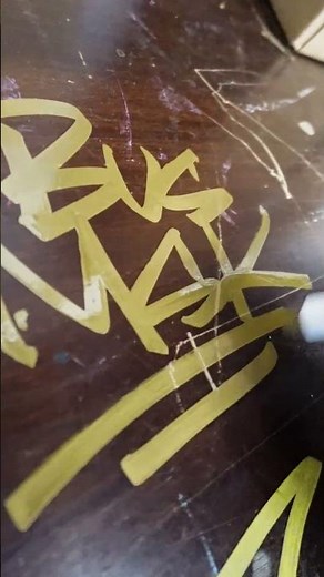 Uni PX30 Gold #graffiti