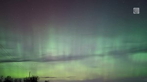 Aurora Borealis dances across night skies in southern and central Ontario