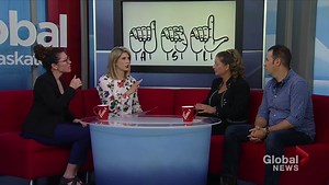 Integrating sign language in theatre