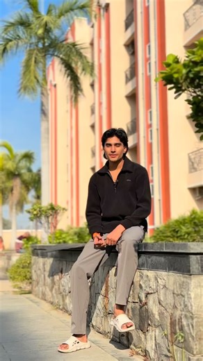 ꜱʜᴀɪʟᴇɴᴅʀᴀ ʏᴏɢᴀ 🕉️ on Instagram: "Do you know which side of your brain is working RIGHT NOW? 🧠✨ In Yoga, your breath decides more than you think. According to Ida & Pingala Nadi, the active nostril tells us which hemisphere of the brain is dominant at this very moment. 🔵 Left nostril active (Ida Nadi) → Right brain is dominant → Calmness, creativity, intuition, emotional balance → Best for meditation, learning, healing & relaxation 🔴 Right nostril active (Pingala Nadi) → Left brain is domina