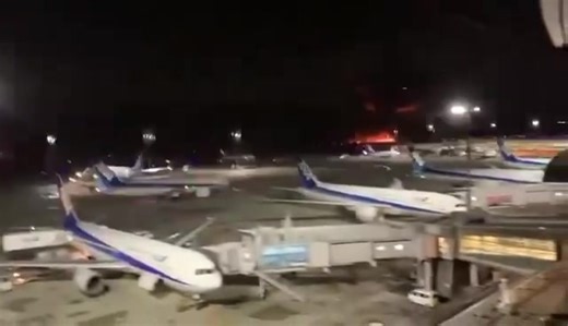 BREAKING NEWS: Japan Airlines flight #JL516, an Airbus A350-941 (JA13XJ), collided with a Coast Guard plane upon landing at Haneda Airport: #LPS ©️Video might be subject to copyrights | Lebanese Plane Spotters
