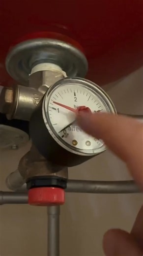 How to replace a leaking heating isolation valve! | Mark Dunn American