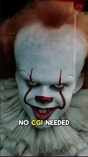 Did you know Pennywise’s terrifying smile is 100% real? #itwelcometoderry #pennywise #billskarsgard