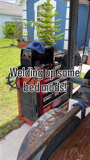 Long talkie through the actual bed box mods. I didn’t video any welding due to my waning patients and the heat, but things welded up decent for zero gas. I just stuck it together with flux core due to the minimal structural load in this area. And yes, that’s major pitting in the old donor angle steel, that’s not booger welds covered in black paint. 😂 #datsun #datsun1200 #datsun320 #datsunl320 #datsunpickup #320 #l320 #e1engine #shitbox #shitboxnation #rusty #rustic #vintagejapanese #projecttruc