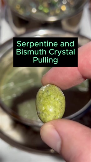 Serpentine and Bismuth Crystal ✨✨✨ #serpentine #bismuth #bismuthcrystal #crystals #crystalhealing #crystalshop #crystallove #crystaltok #shiny #metal #animals #pinterest #etsy #etsyshop #fyp