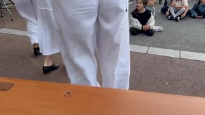Jour 9: Cambremer, Normandie. Vous y étiez? Partagez vos vidéo 🎥 et photos en commentaires! Merci à toute l’équipe: Julien, Marc, Sarah, Serge, Patricia, Didier, François et Sylvie! Soirée coup de coeur ❤️!!! | La Famille LeBlanc