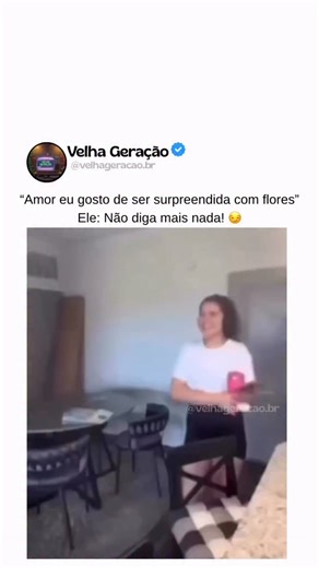 Velha Geração 📺 on Instagram: "Os CDs chegaram no Brasil em 1985 e mudaram para sempre a forma de ouvir música. Até então, a fita K7 era a queridinha das gerações! O primeiro celular surgiu em 1983, mas só quem tinha muito dinheiro poderia pagar pela enorme “tijolada”! O Game Boy foi lançado em 1989 pela Nintendo e se tornou um dos brinquedos mais desejados, revolucionando o mundo dos videogames portáteis. 🎮 Mortal Kombat foi lançado em 1992, criando um verdadeiro fenômeno de debates (e contro